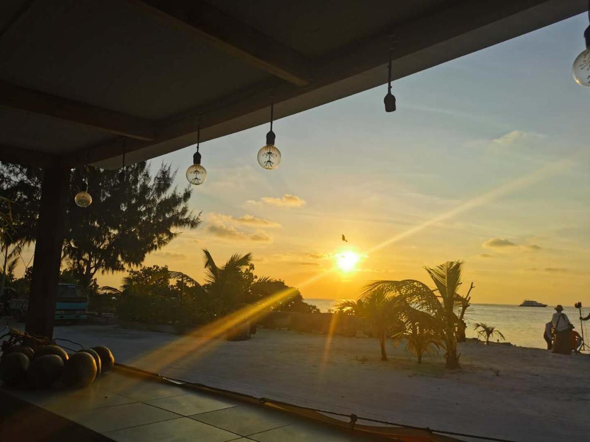 Ocean Vista Maldives,Maafushi Hotel ภายนอก รูปภาพ